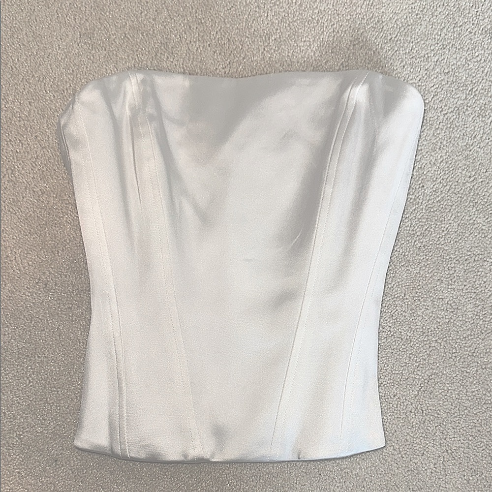 NEW WITHOUT TAGS - Aritzia silk/satin corset top